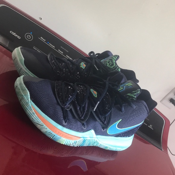 kyrie ufo shoes